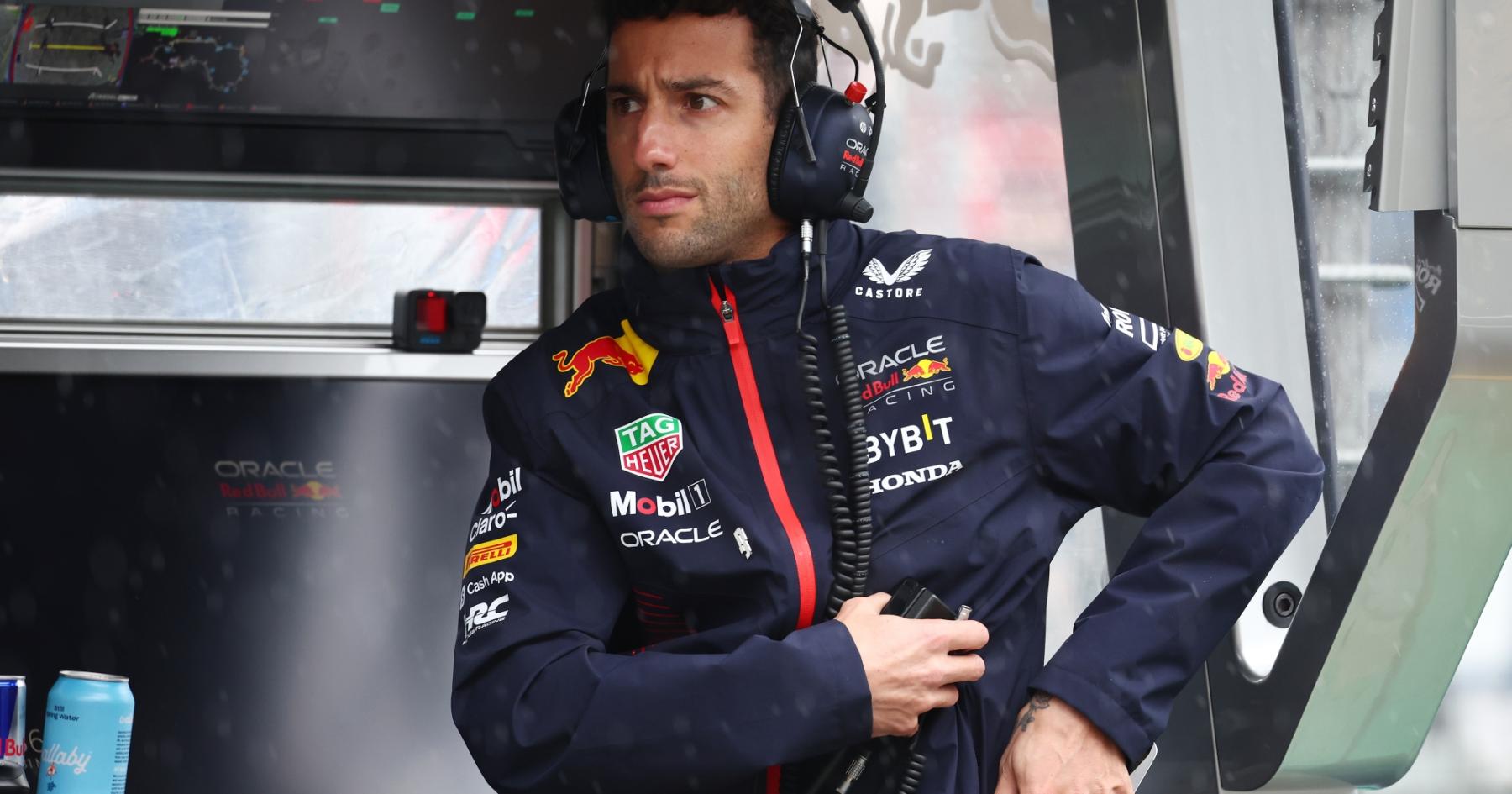 VIDEO: Ricciardo Emulates de Vries with Silverstone Spin